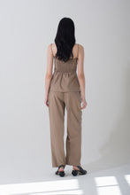Carregar imagem no visualizador da galeria, Blusa Betina Bege
